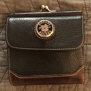 Vintage leather Dooney and Bourke wallet